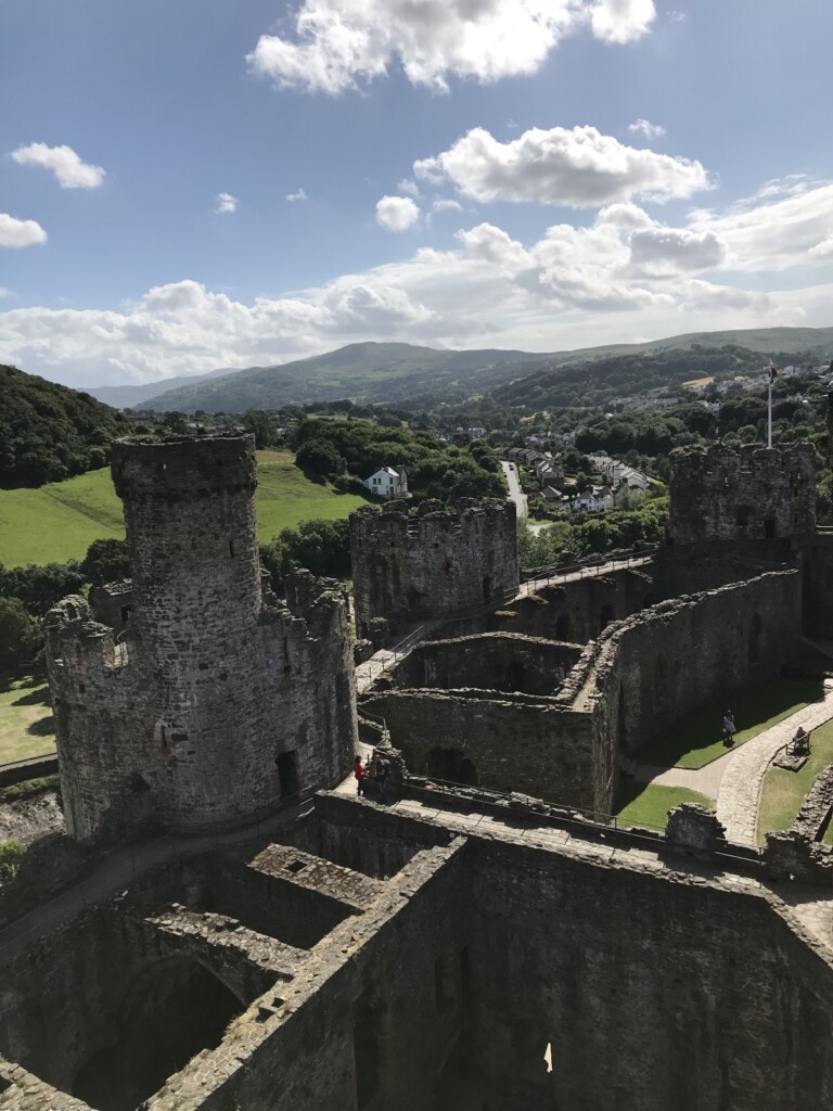ウェールズ 確かにイングランドと違うが自治で満足藻谷浩介の世界「来た・見た・考えた」藻谷浩介毎日新聞「経済プレミア」
