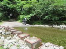 初の大戸の洗い越しへ ②ちばらぎロード