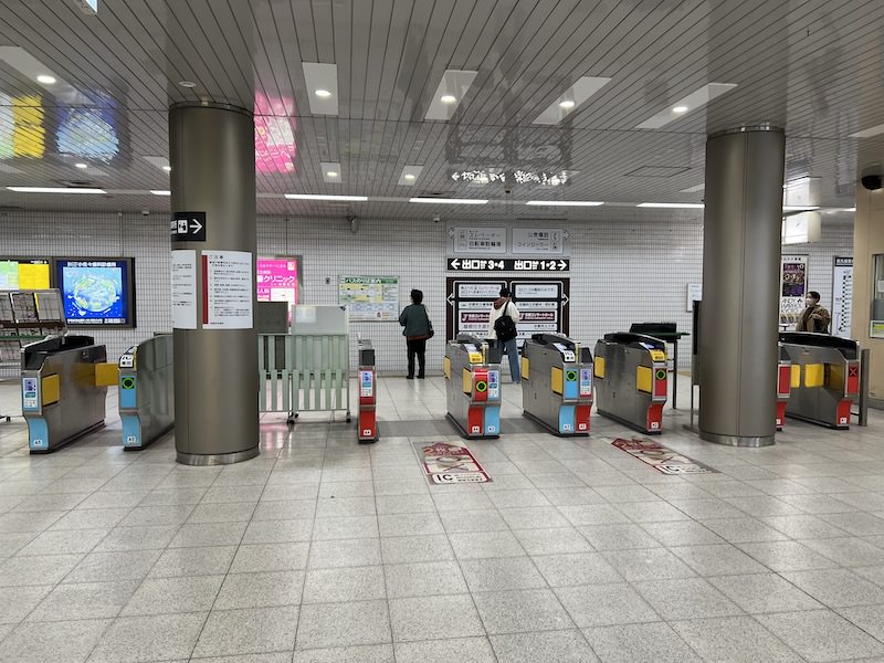 お昼に「白くまのパン屋さん」の自動販売機で焼きそばパンを購入 - 京都在住シングルファーザーおじさんのつれづれ雑記帳