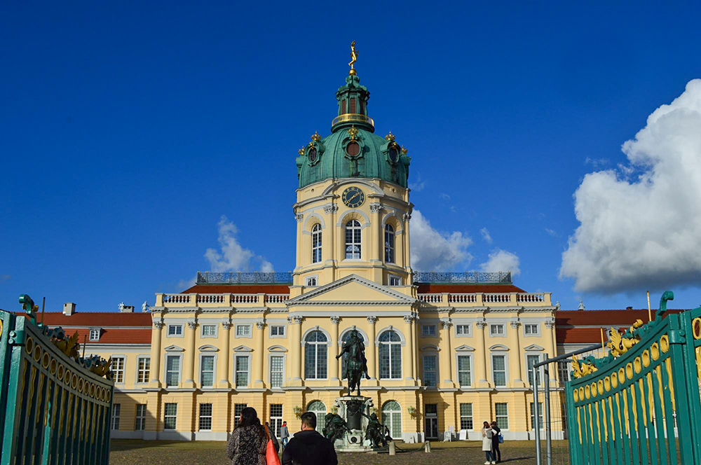 40点を超える共和国宮殿のストックフォト、写真、そしてロイヤリティフリーの画像 - iStock