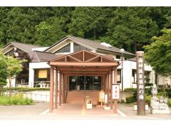 ぶどう狩り＆ワイナリーを楽しむ女子旅。新宿からわずか90分の山梨へ - びゅうたび