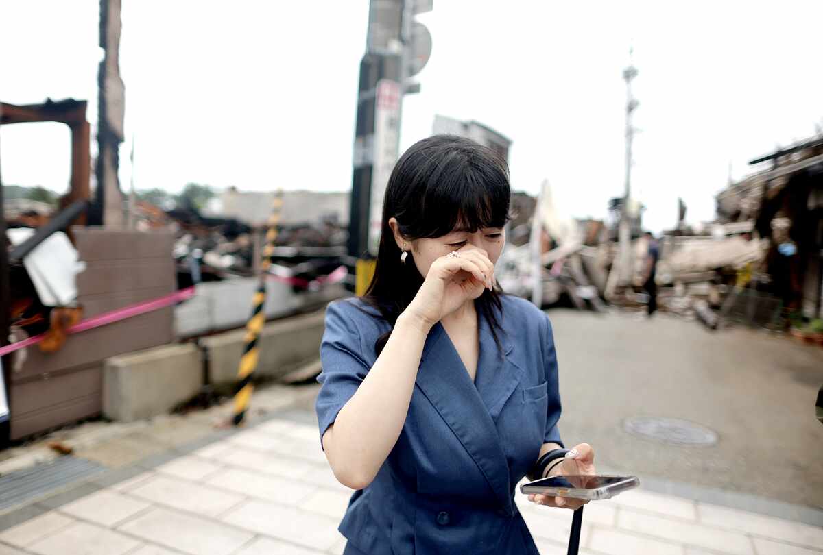 令和6年能登半島地震の被災者救援街頭募金に、支援の会の皆さまと一緒に行わせて頂きました。世田谷線三軒茶屋駅前にて寒さに耐えることが、どれだけ大変か😰 お子さんも、自身のお小遣いから募金。真心の募金を日本赤十字社東京都支部を通じてお届け致します