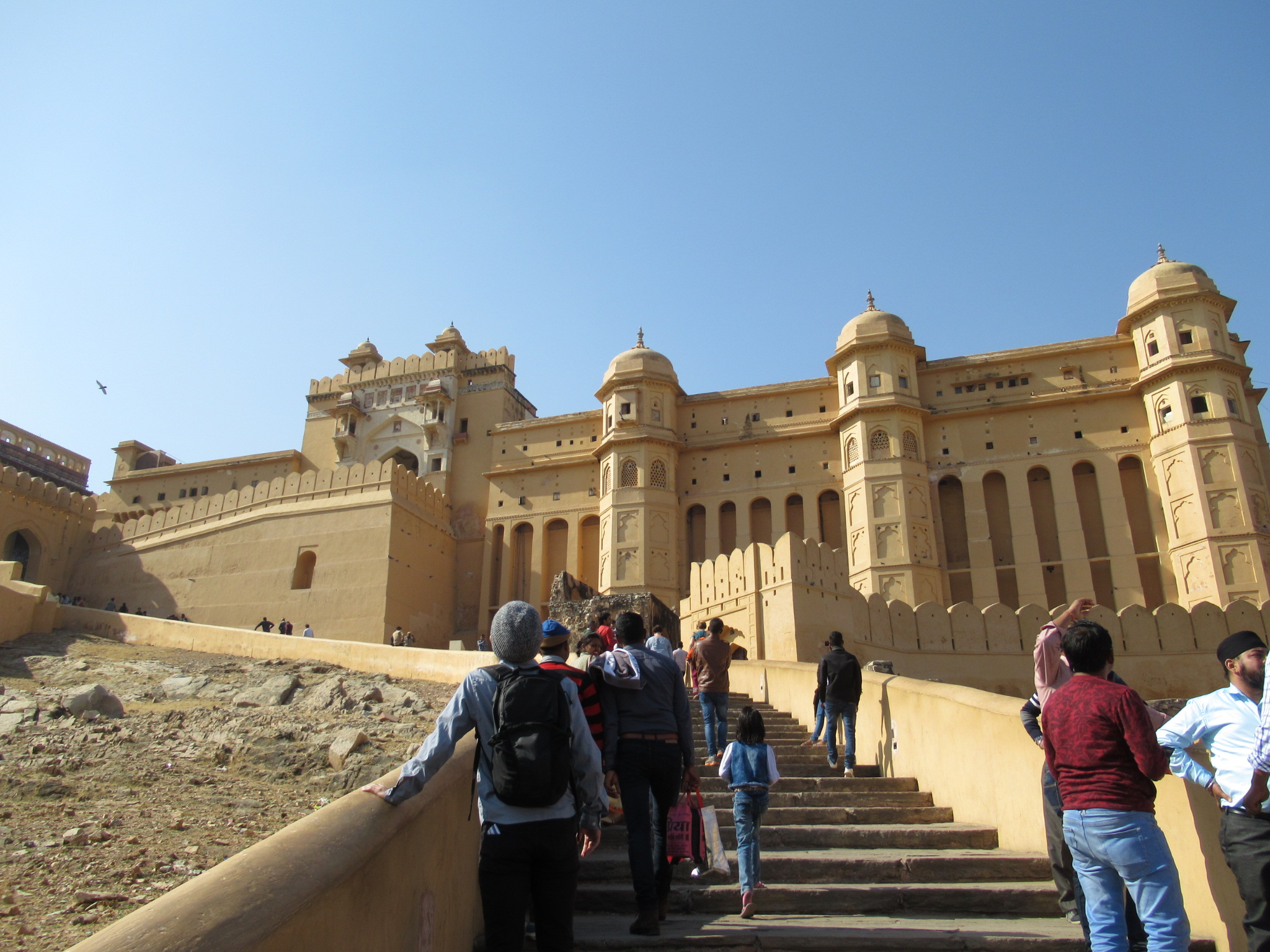 風の宮殿”から”アンベール城”へ行き方！ローカルバスで10ルピー！ 写真動画付解説- けんたのぶろぐ