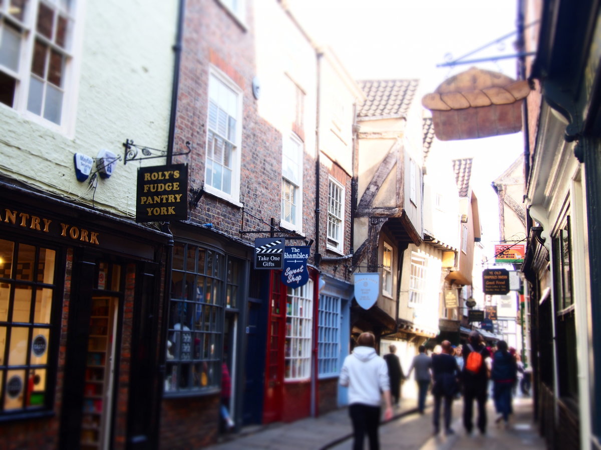 ダイアゴン横丁のモデル!? ヨーク・シャンブルズ通りのギフトショップ -