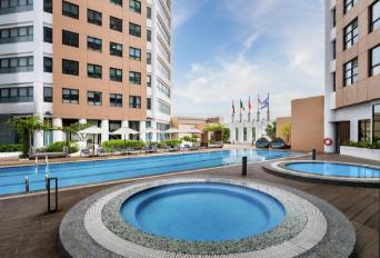 イギリス 意外な穴場スポット！テムズ川沿いの優雅なサマセット・ハウスで食とアートを楽しむ地球の歩き方