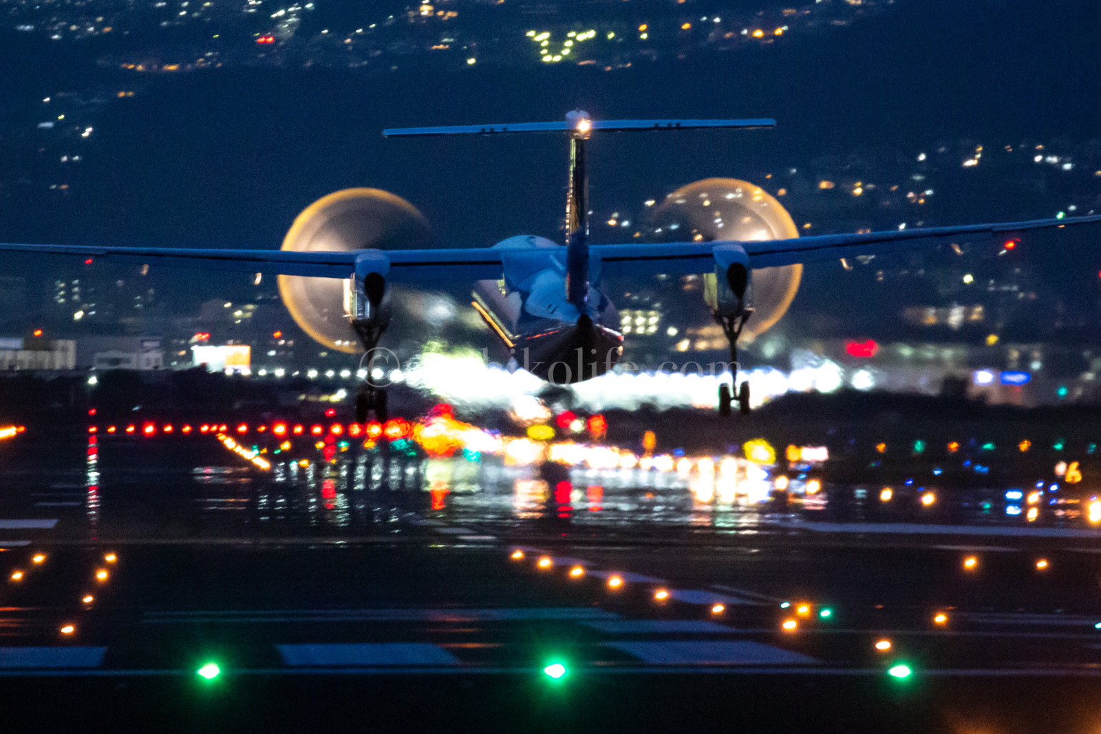 千里川土手で夜景・飛行機撮影。装備や機材は何が必要？ANA.sui.JAL.an