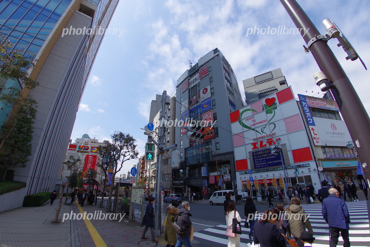 東京 目黒駅 西口風景の写真素材76005179-