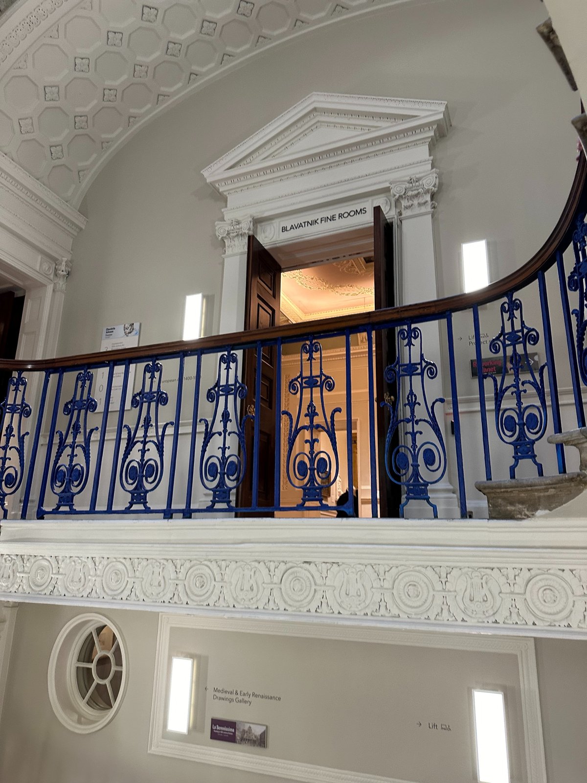 英国旅行記 2023年 サマセット・ハウス その歴史、コートルード・ギャラリー、建物のガイドツアー、ネルソン階段 久我真樹