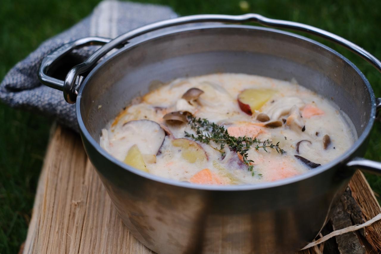 焚き火台を料理に活用しよう！おすすめの簡単レシピや必須道具を紹介CAMP HACK キャンプハック