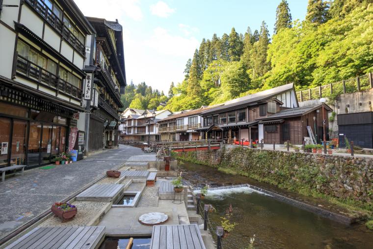銀山温泉バス運行開始銀山温泉 仙峡の宿 銀山荘