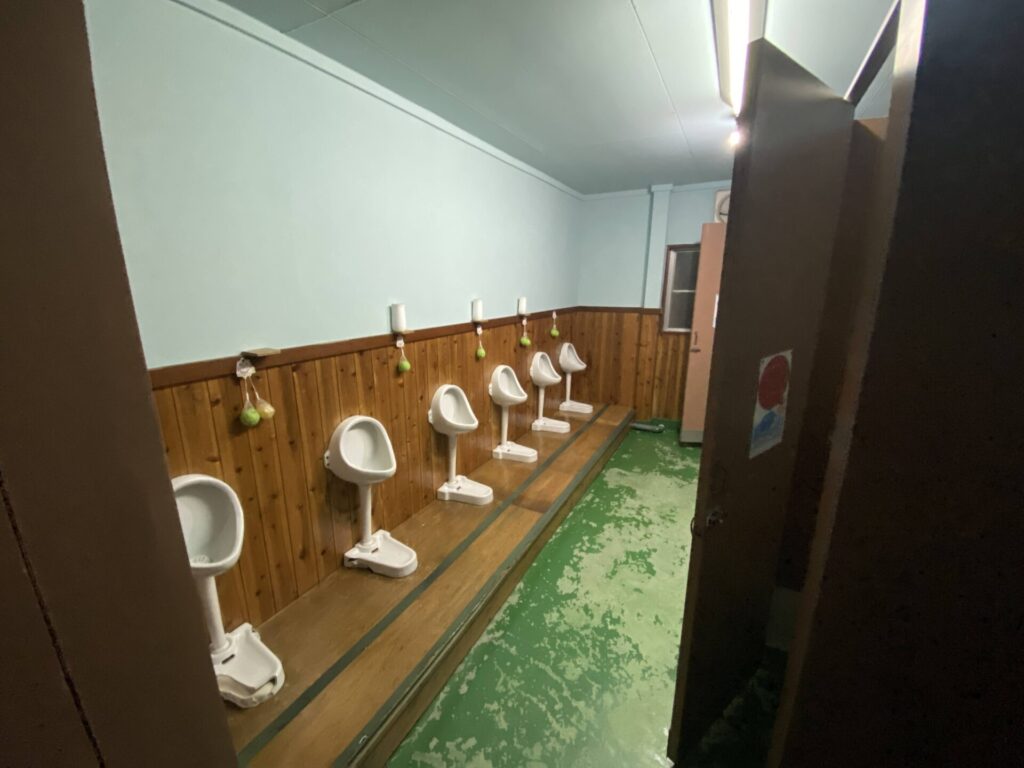 白馬村営山小屋 白馬岳、八方尾根、登山でのご宿泊は白馬村営山小屋で