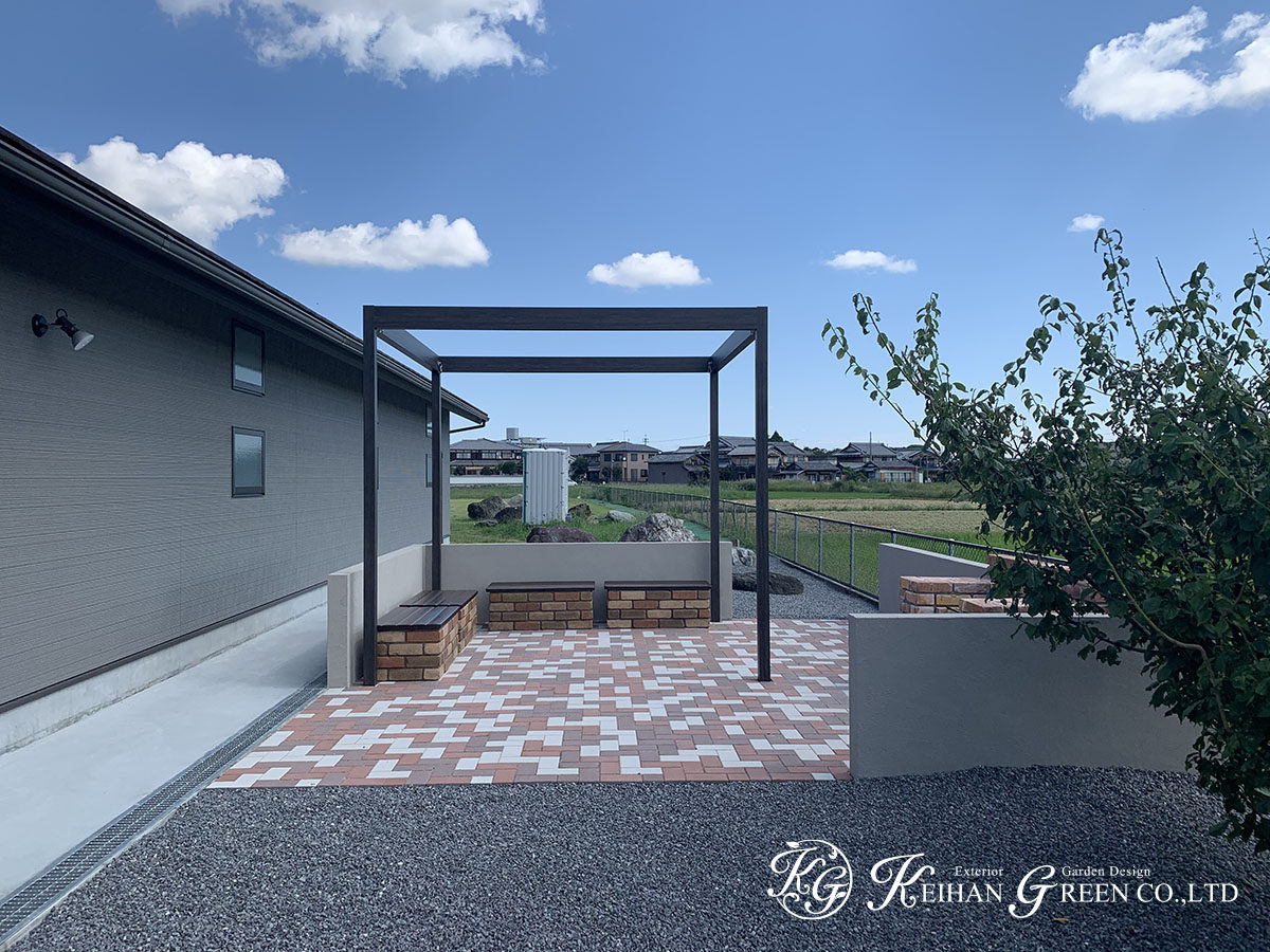 BBQスペース。千歳・恵庭・苫小牧・北広島のエクステリア・外構・ブロック塀工事とフェンス素敵なお庭研究所 中央造園