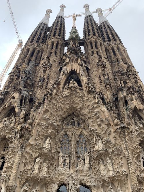 優先入場チケット付きサグラダ ファミリア プライベート ガイド ツアー