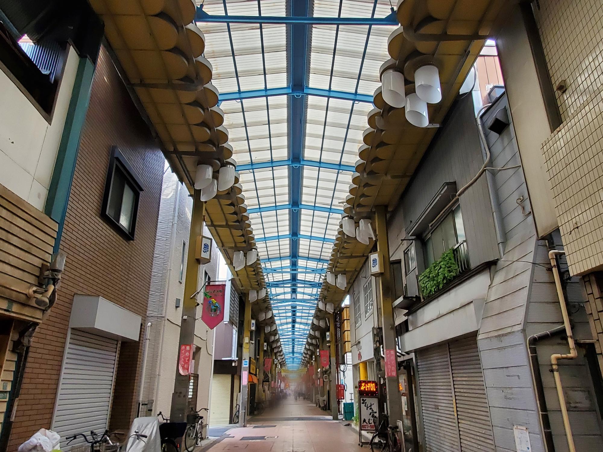 ジョイフル三の輪商店街 - 見どころ、アクセス