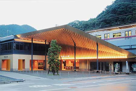 高尾山口駅 10696002364 の写真・イラスト素材アマナイメージズ