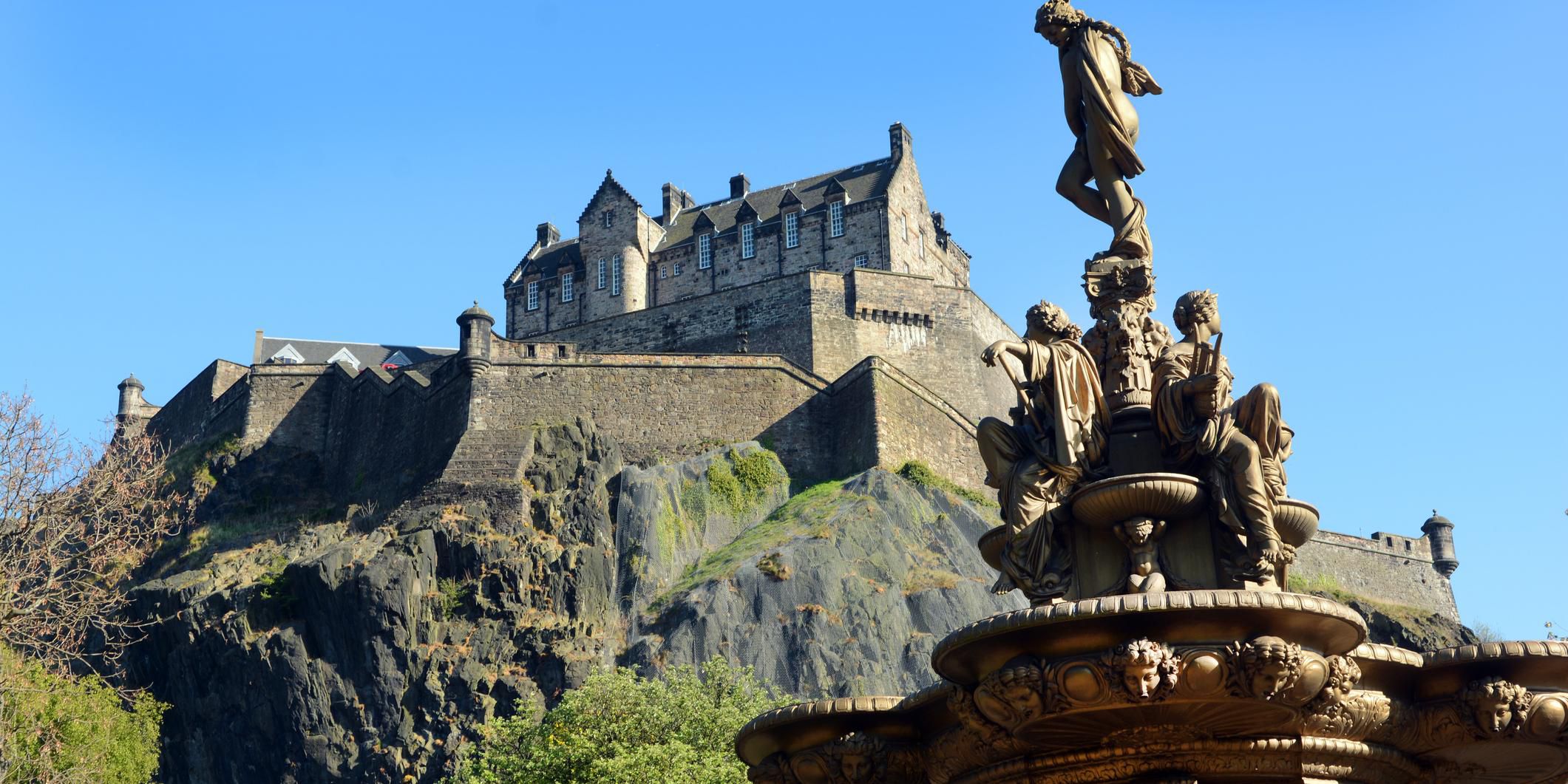 エディンバラ城エディンバラ オールド タウン- ツアーとアクティビティエクスペディア