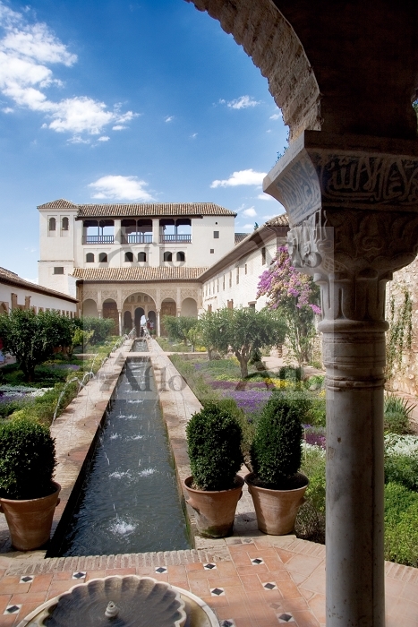 アルハンブラ宮殿へのアクセス良好！グラナダ市内のおすすめホテル・宿泊エリアまとめ 世界遺産に徒歩圏内・バス停近く住んでる人に聞いてみた！SUMIKIKI.com スミキキ.com