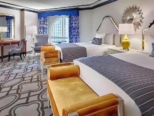 パリス ラスベガス ホテルのスイートルームで夜を楽しむ - Petite