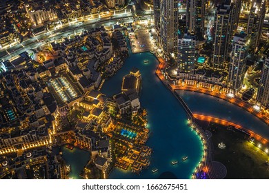 ニューヨークに聳え立つビル群の夜景の無料の写真素材 - ID.29307フリー素材 ぱくたそ