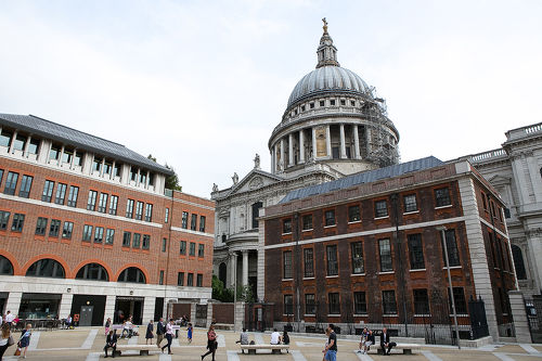 ロンドンの歴史を語るシンボル「セント・ポール大聖堂」観光旅行ガイド トレンジョイ