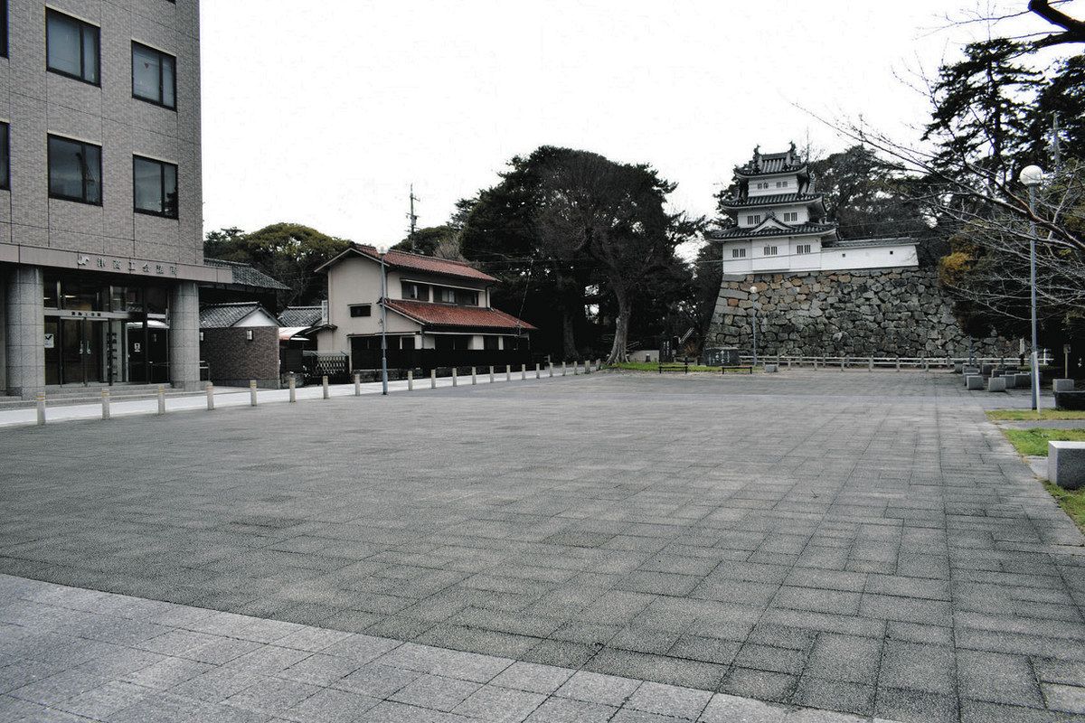 藤堂高虎像小さな歴史の旅