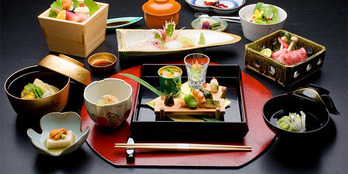 今日のブランチは、京都市東山区知恩院 道の「YAMAMOTO」さんで「いつもの」モーニングセットを頂きました。マスターや奥様、そして常連さんたちとの何気ない会話が楽しかったです。ありがとうございました。ご馳走様でした！ 誠まえは ランチ