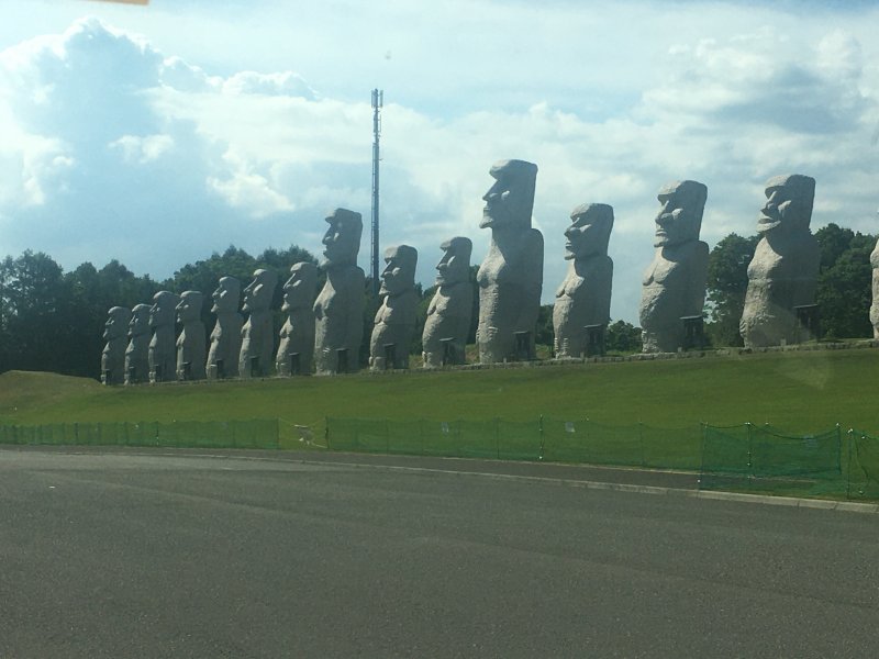 真駒内滝野霊園のモアイ像PANORAMA JOURNEY