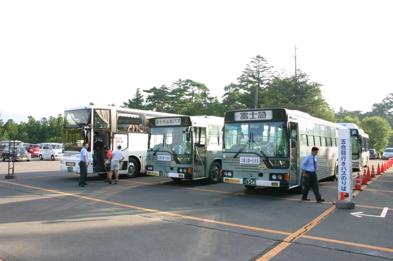 富士山吉田口 旧河口湖口 ５合目へバスでアクセスする方法