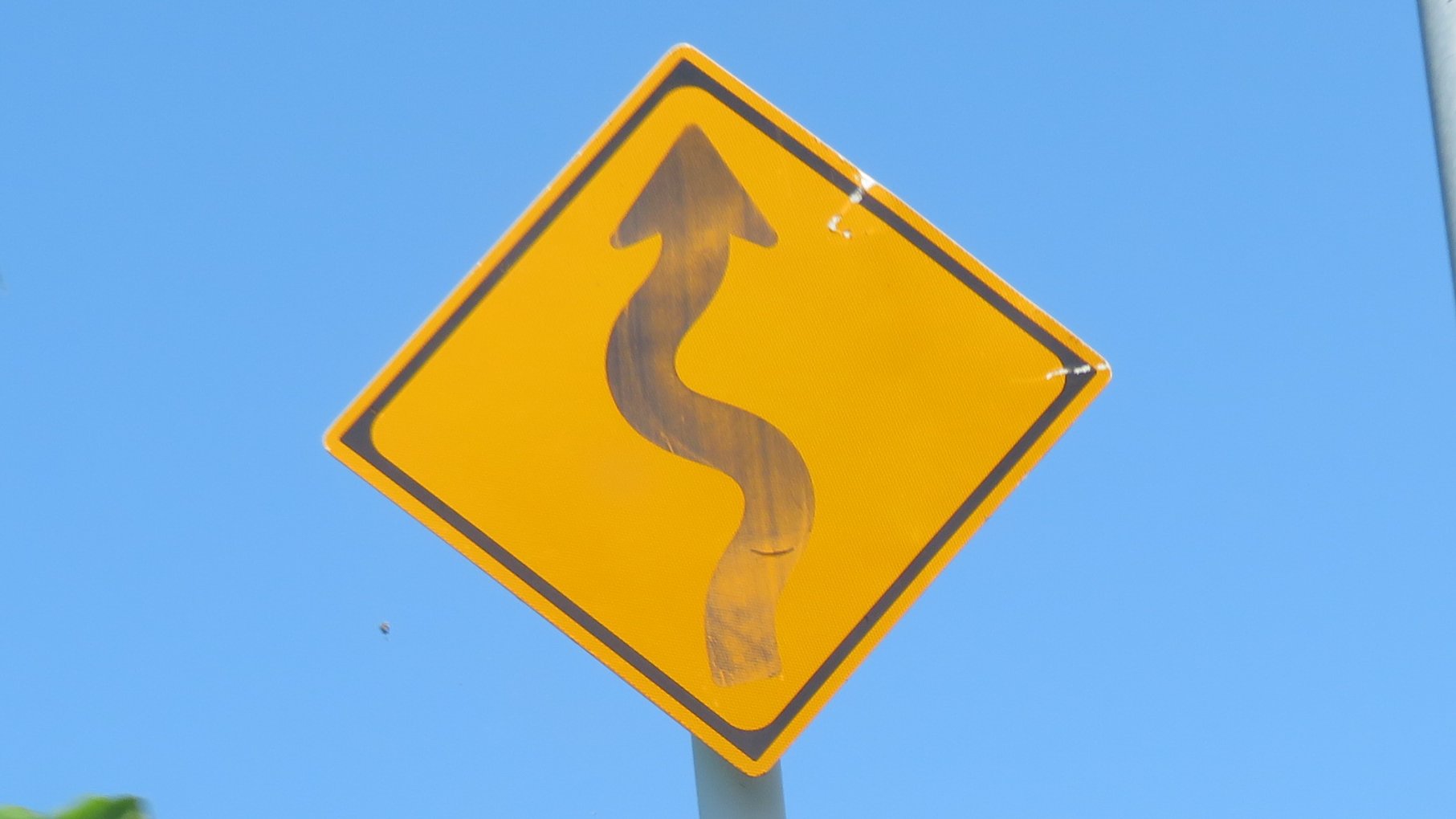 交通標識の役割と種類を知っていますか？実は奥深い標識を徹底解説 - JAF交通安全トレーニングコラム