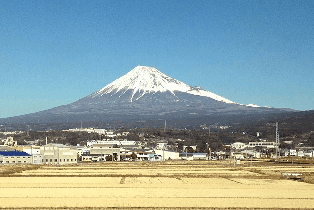 東海道新幹線で富士山が見える席はどっち側？どこの区間で見えるかを解説！トラベルタウンズ