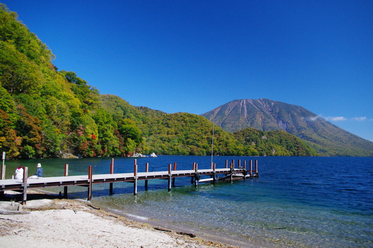 奥日光・千手ヶ浜のクリンソウと、ふる川の海老天もりひもかわmakotomatic.com