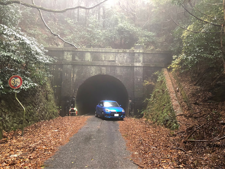 坊ケ峰、本坂トンネル: 峰の松風