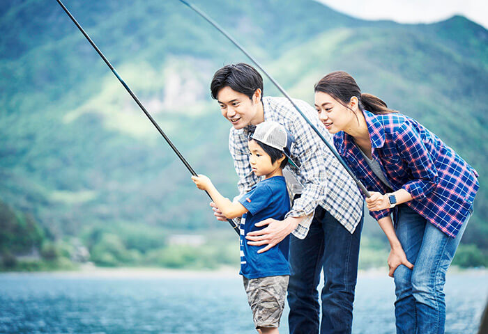 川バーベキューの服装選び！ 濡れても安心な大人コーデ特集 –CBK