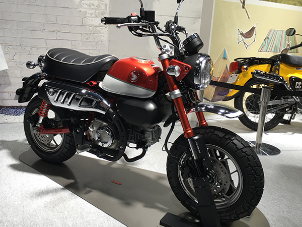 熱く新しい125ccピットのバイクのガソリン式のスクーターレトロの125-3ユーロ4- 中国 daxのモデル125ccバイク,