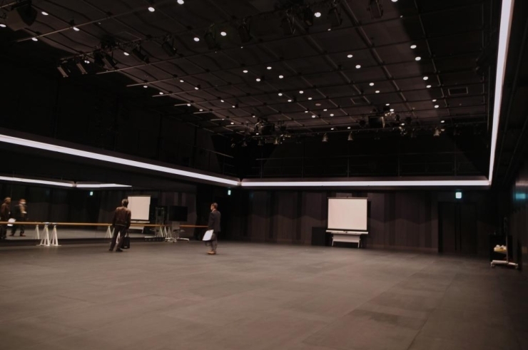 ロームシアター京都 左京区・岡崎地域に文化芸術の創造・発信拠点が誕生。「colocal コロカル」ローカルを学ぶ・暮らす・旅する