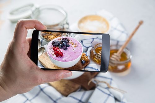 自撮り インスタ映えする写真の撮り方まとめ！おすすめ写真アプリもページ 1000スマホアプリのアプリハンタ