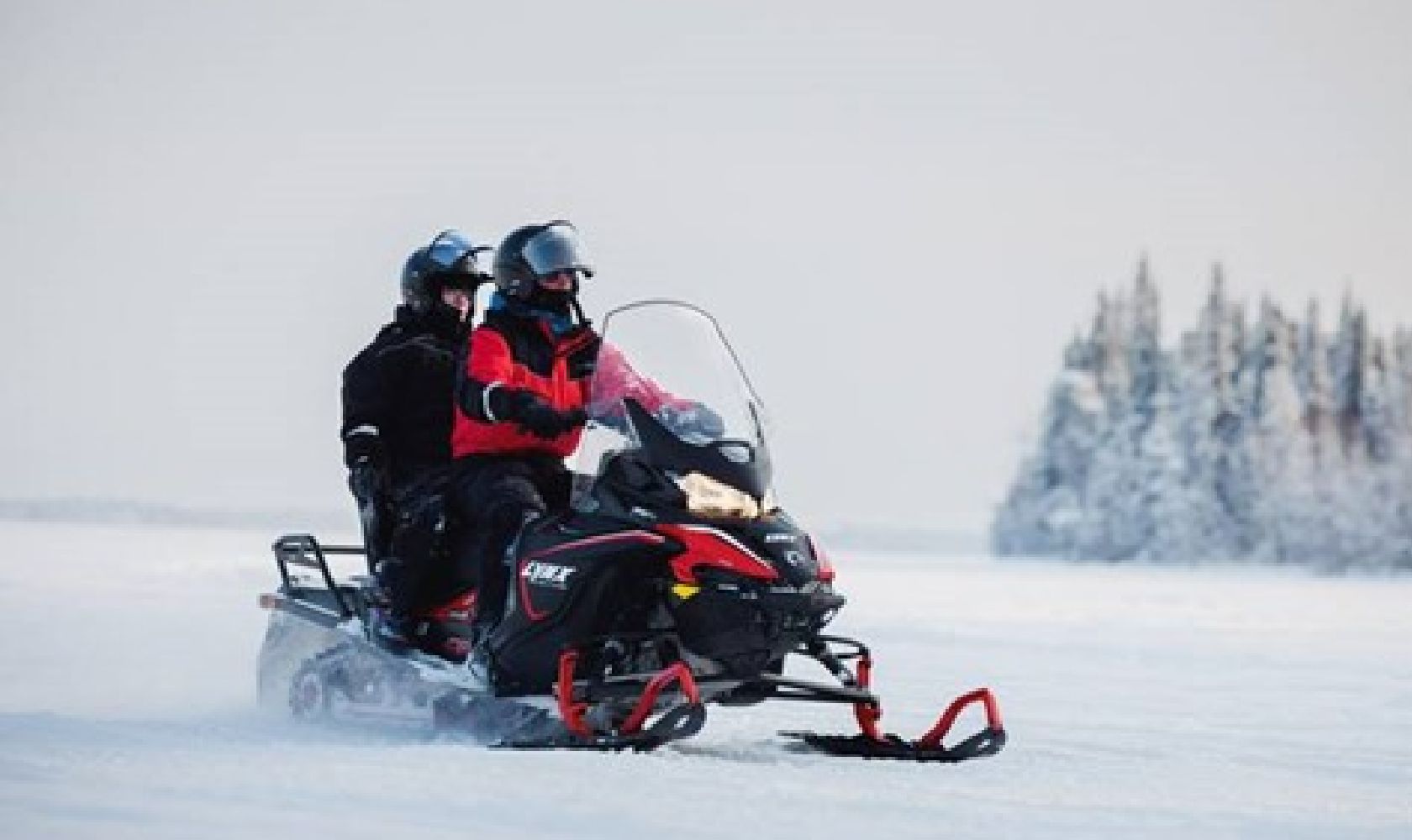 REVOLT RCスノーモービル TRAIL