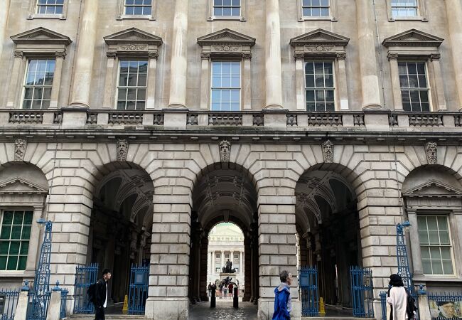 EdVII サマセット・ハウス 5シリング 4枚組、非常に良好な中古品で