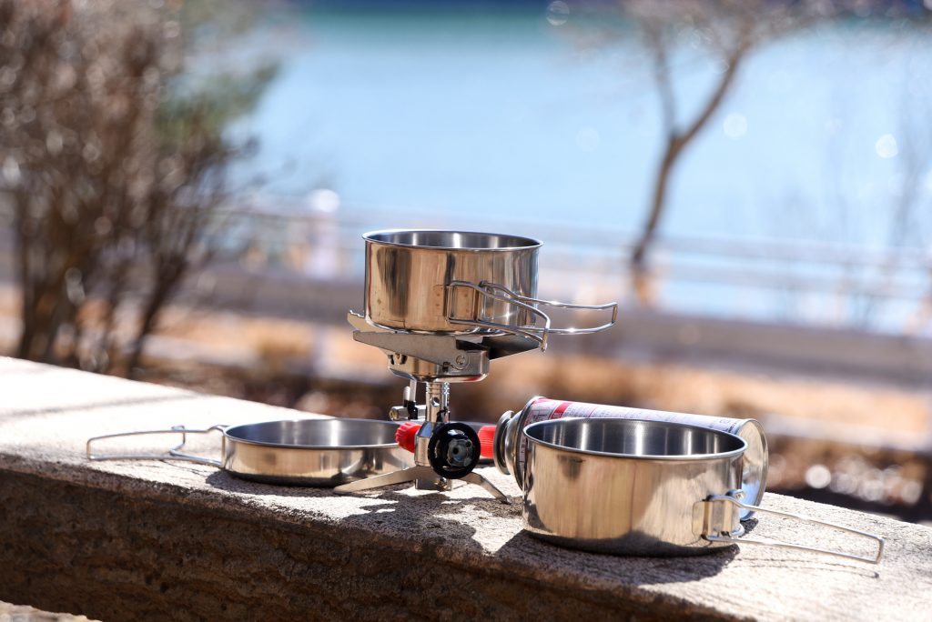 ベランダは収納に使える？収納できる物や注意点、収納アイテムを紹介 - kurasulクラスル