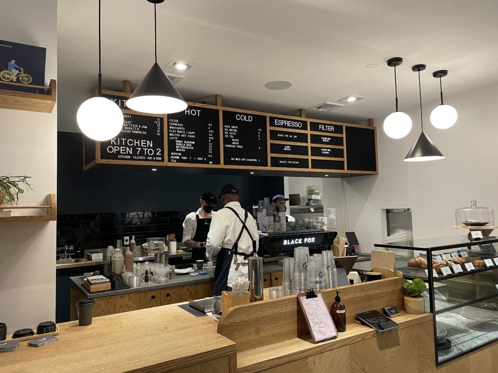 ダウンタウンで人気のカフェ「ママン」の魅力はカップだけじゃなかった。 CAFE MAMAN -nyc -