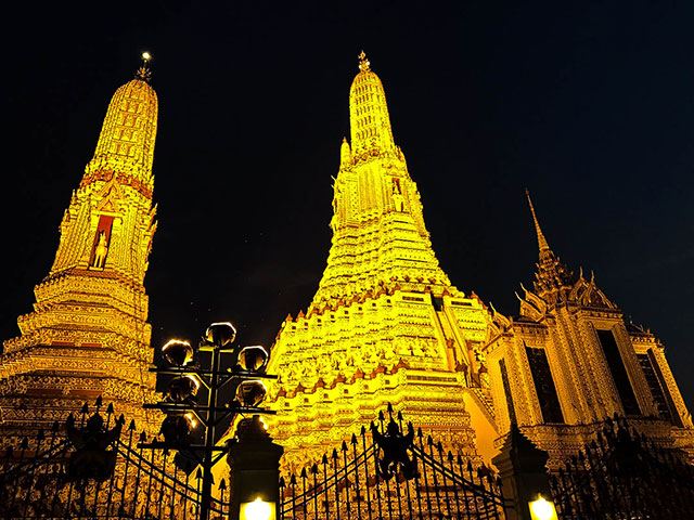 24年8月最新 三大寺院の ワットアルン