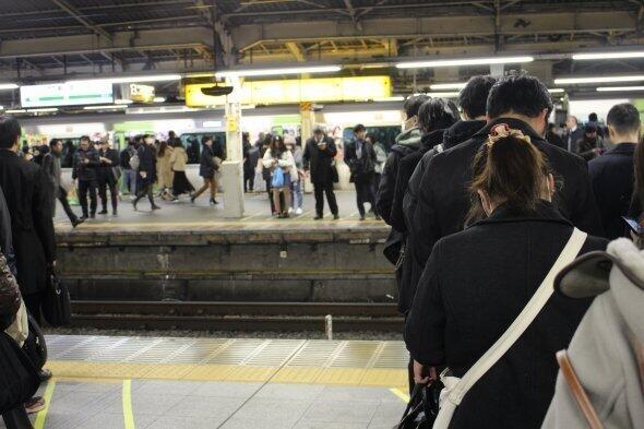 1,283 満員電車 日本 Stock Photos,