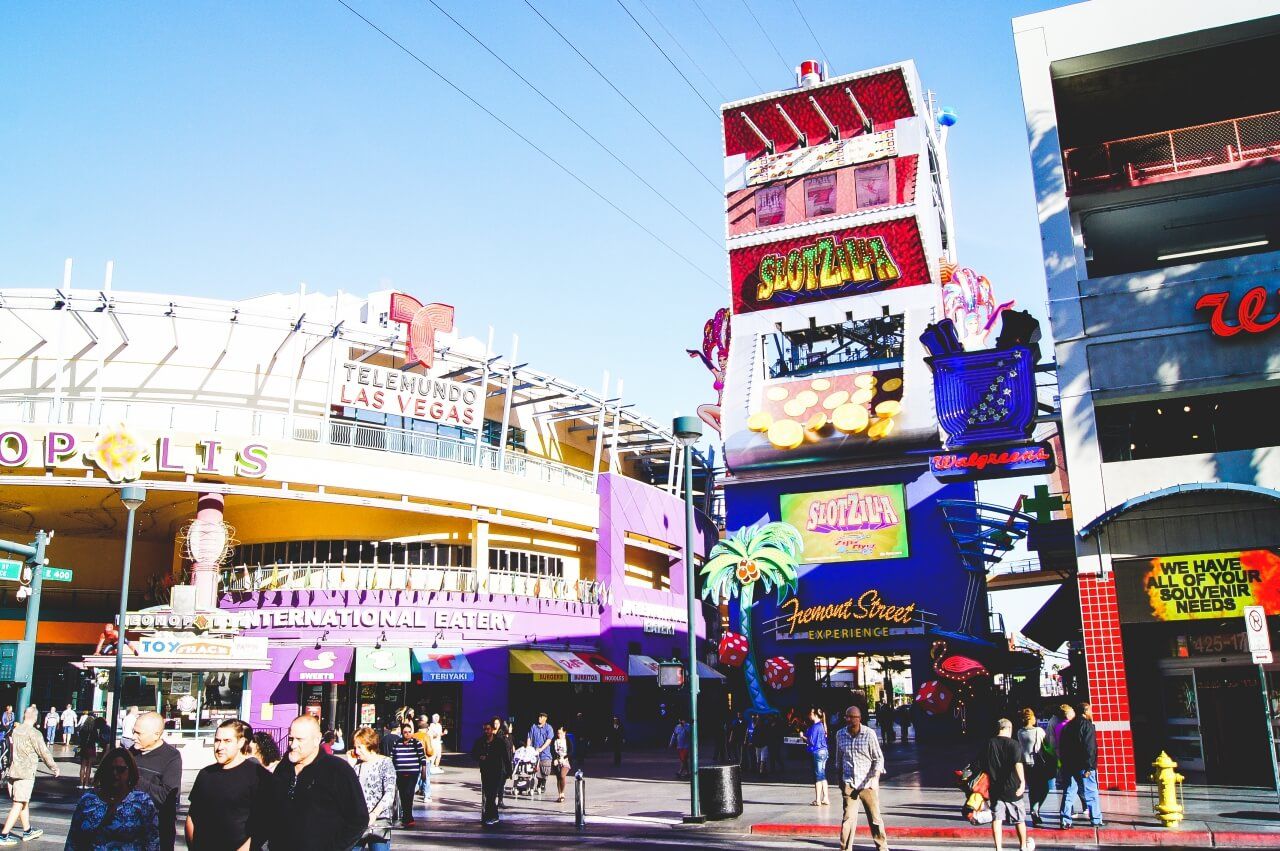 ラスベガス観光の2泊3日モデルコース！大人気ショーにカジノ、グランドキャニオンをめぐるプランご紹介BUYMATRAVEL海外現地オプショナルツアー予約