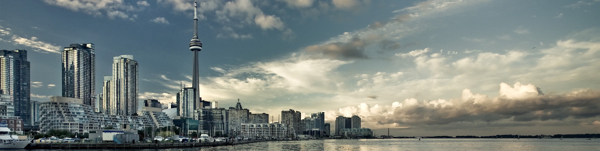 トロントの電車・バス・路面電車の乗り方・路線図・料金・治安を解説