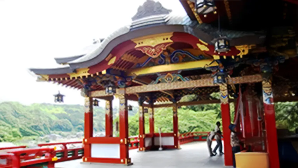 日本三大稲荷』の一つとして知られる、佐賀県鹿島市の『祐徳稲荷神社 ゆうとくいなりじんじゃ 』。さまざまな御利益を求めて参拝する人が年間300万人！そのパワーにあやかろう！ロータスタウン－クルマとあなたをつなぐ情報サイト