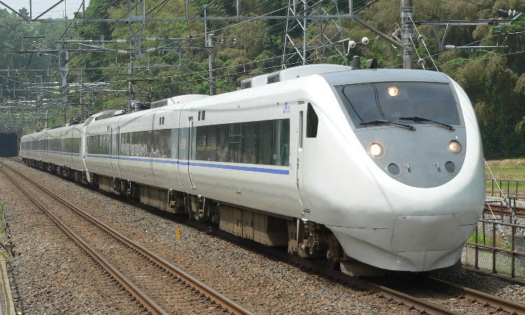 JR西日本683系電車 - Wikipedia