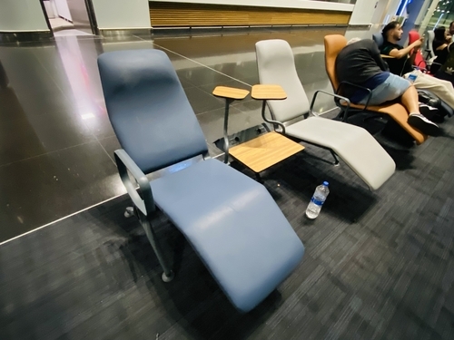 イスタンブール空港の寝る場所・仮眠室はここ！出発ロビーで寝た話 - 旅好きアラサー女子の世界一周ブログ
