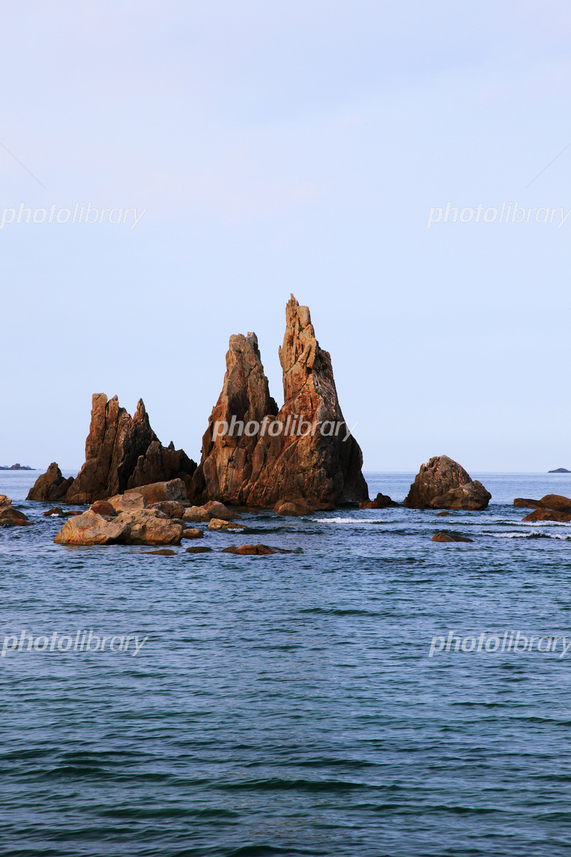 和歌山県の絶景スポット 橋杭岩 自然が作り出した神秘のアートと本州最南端の地を巡る旅‼︎