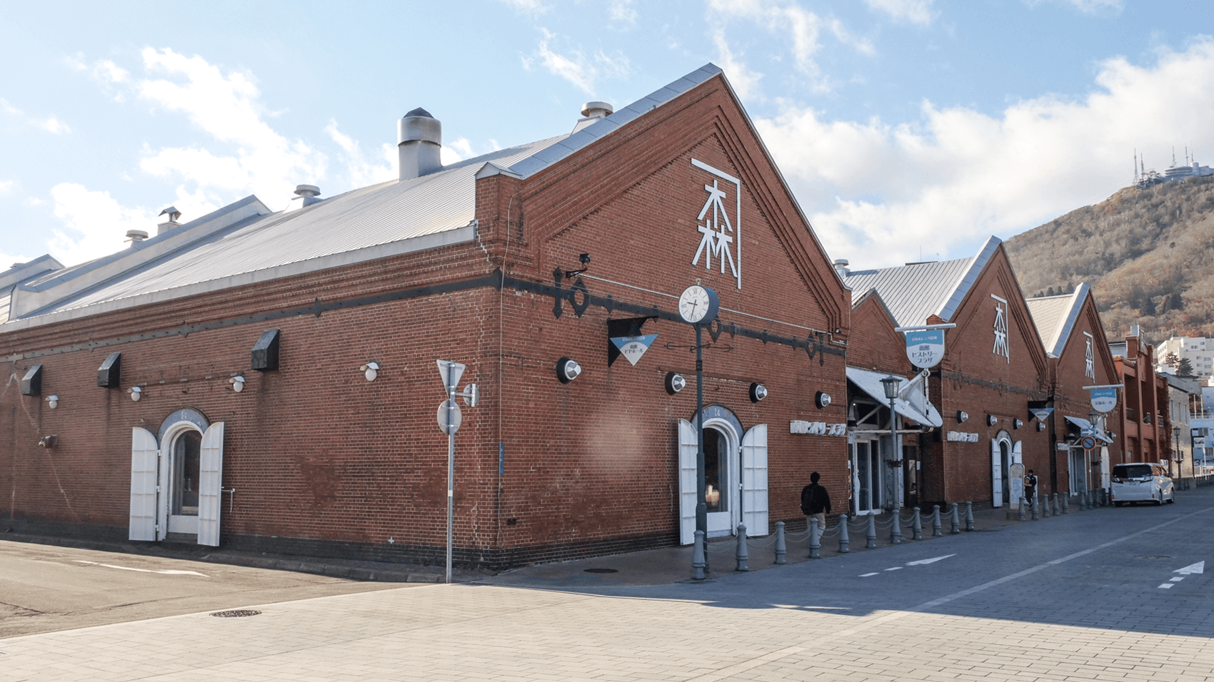 明治建築の函館どつく「赤レンガ倉庫」、半分解体し宿舎建設 惜しむ声 -