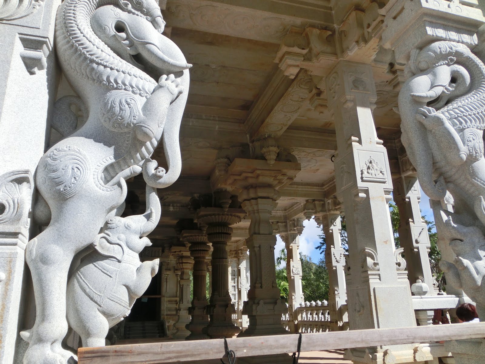 カウアイ島のヒンズー寺院はガイドブックに載らない超パワースポット